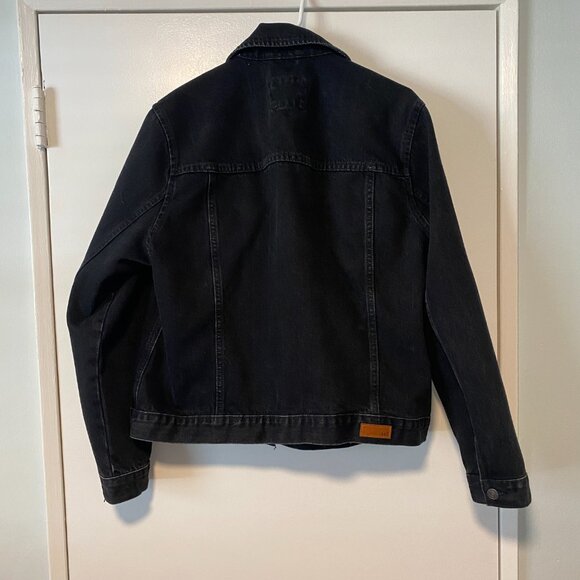 Abercrombie & Fitch Denim Trucker Jacket - EUC - Picture 6 of 8